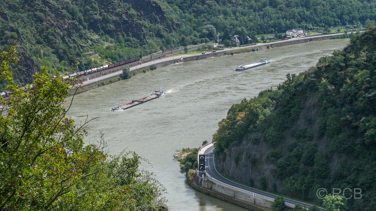 der Rhein unterhalb des Loreleyfelsens