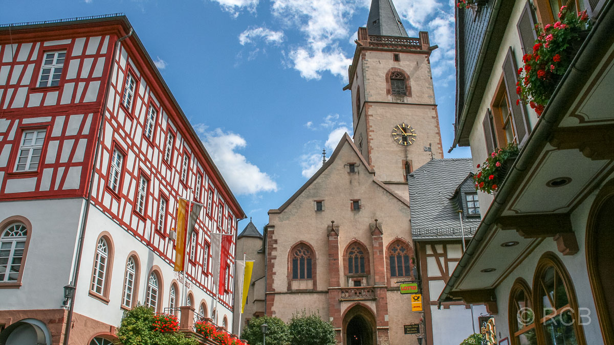 Lorch, Rathaus und Pfarrkirche St. Martin