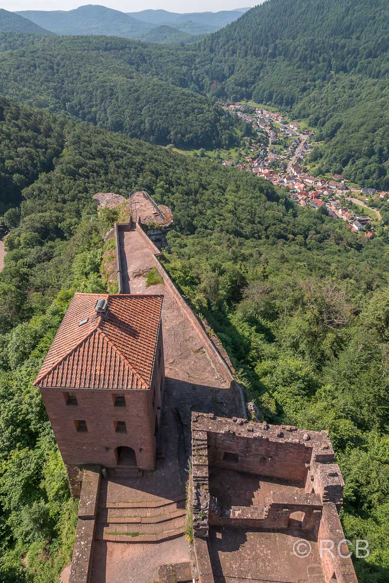 Ausblick von der Burg Trifels Richtung Süden