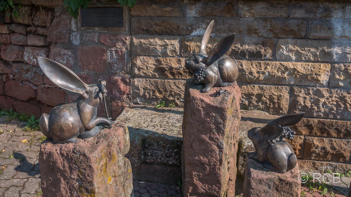 Skulptur dreier Hase