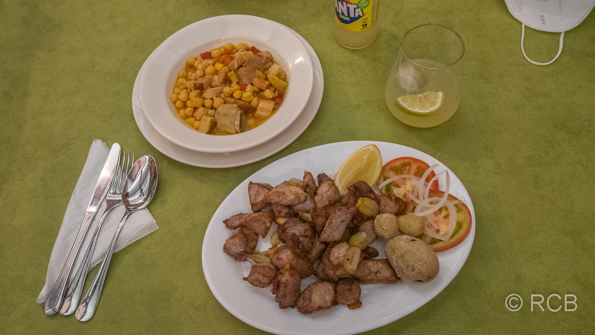 Abendessen in der "Casa Gregorio" in Uga