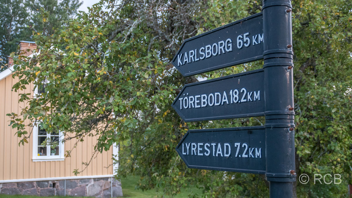 Hinweisschilder am Götakanal