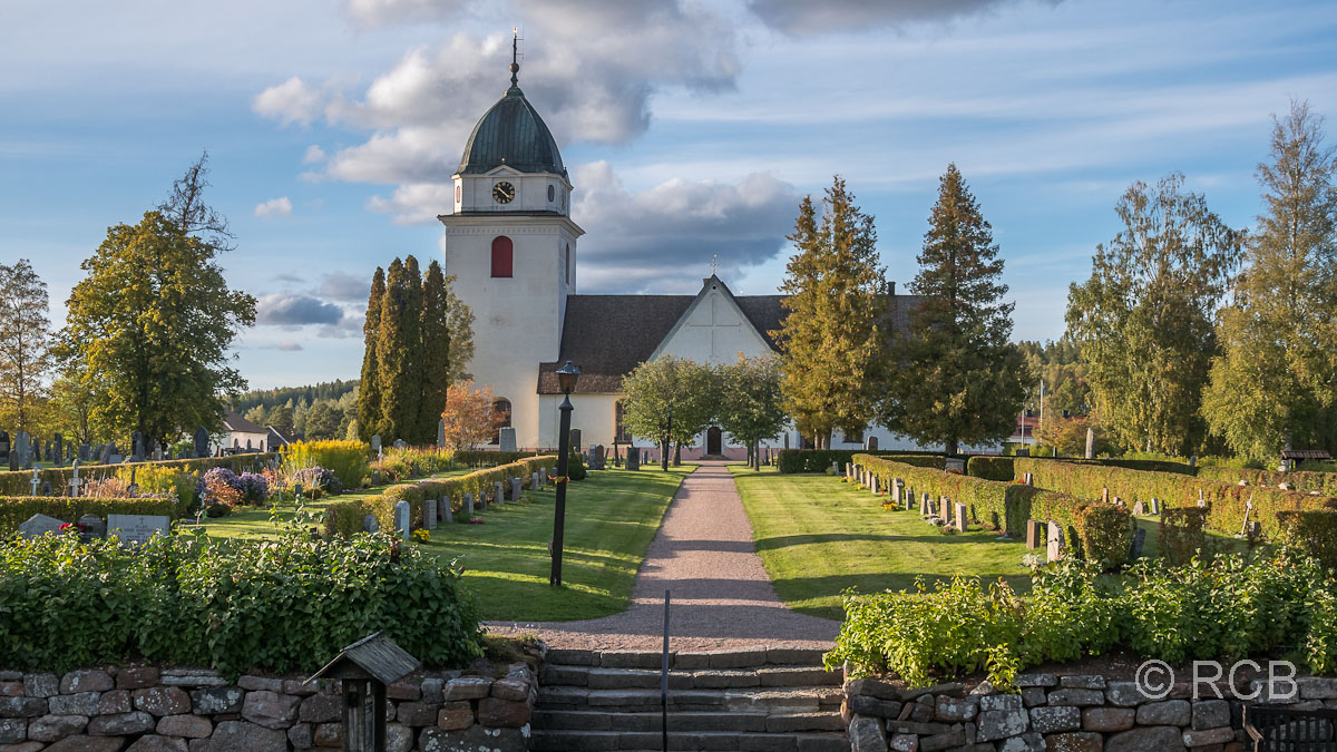 Kirche mit Friedhof in Rättvik