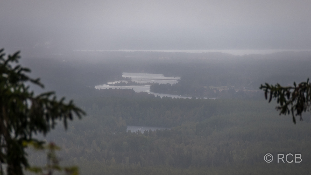 Ausblick vom Hökberget Richtung Siljansee bei Nebel