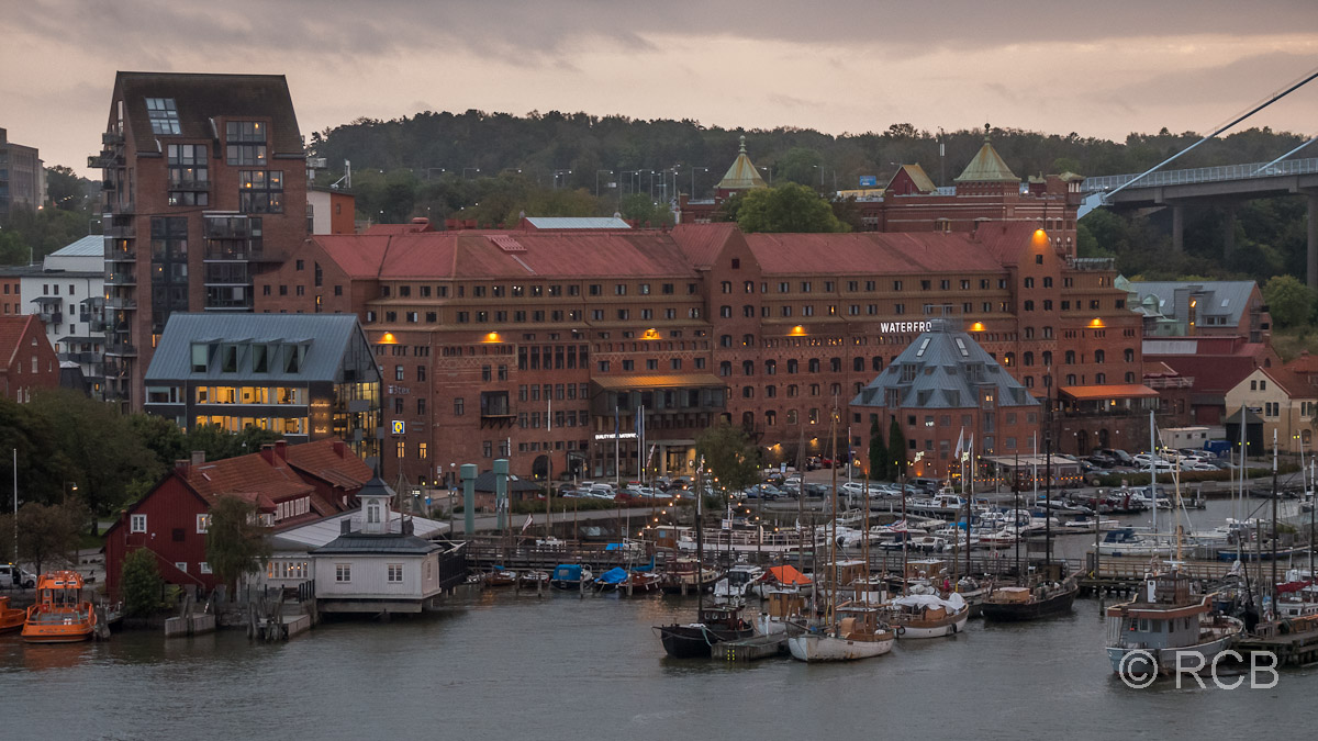 Blick vom Schiff auf Göteborgs moderne Waterfront