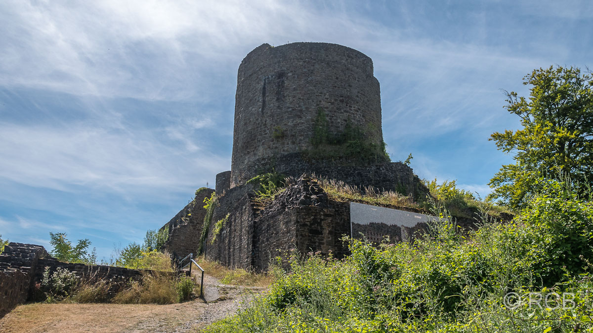 Turm der Burgruine Windeck