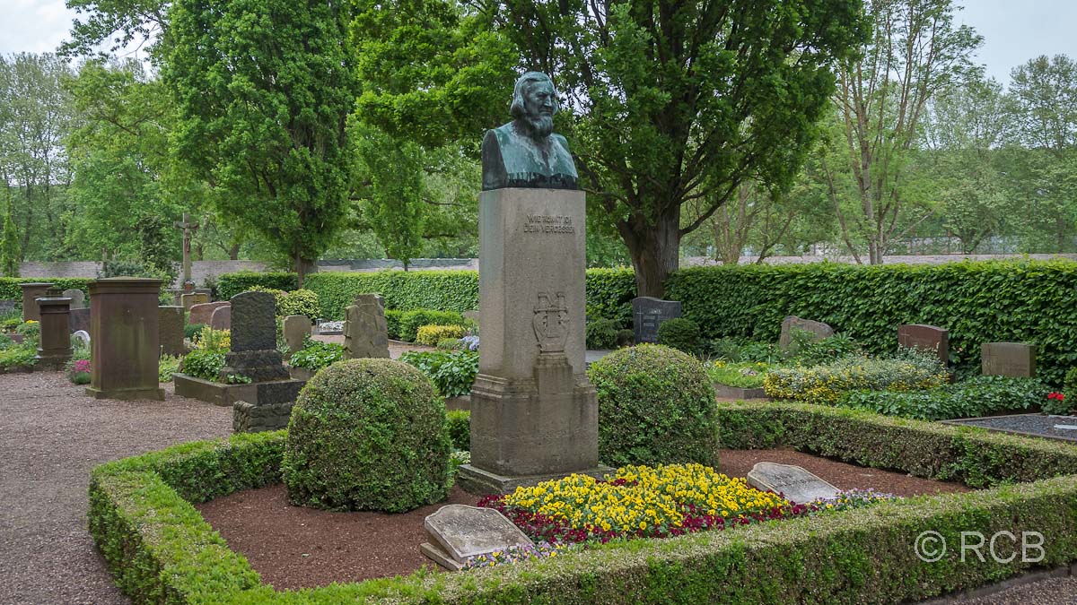 Grabmal von Hoffmann von Fallersleben, dem Dichter des Deutschlandliedes