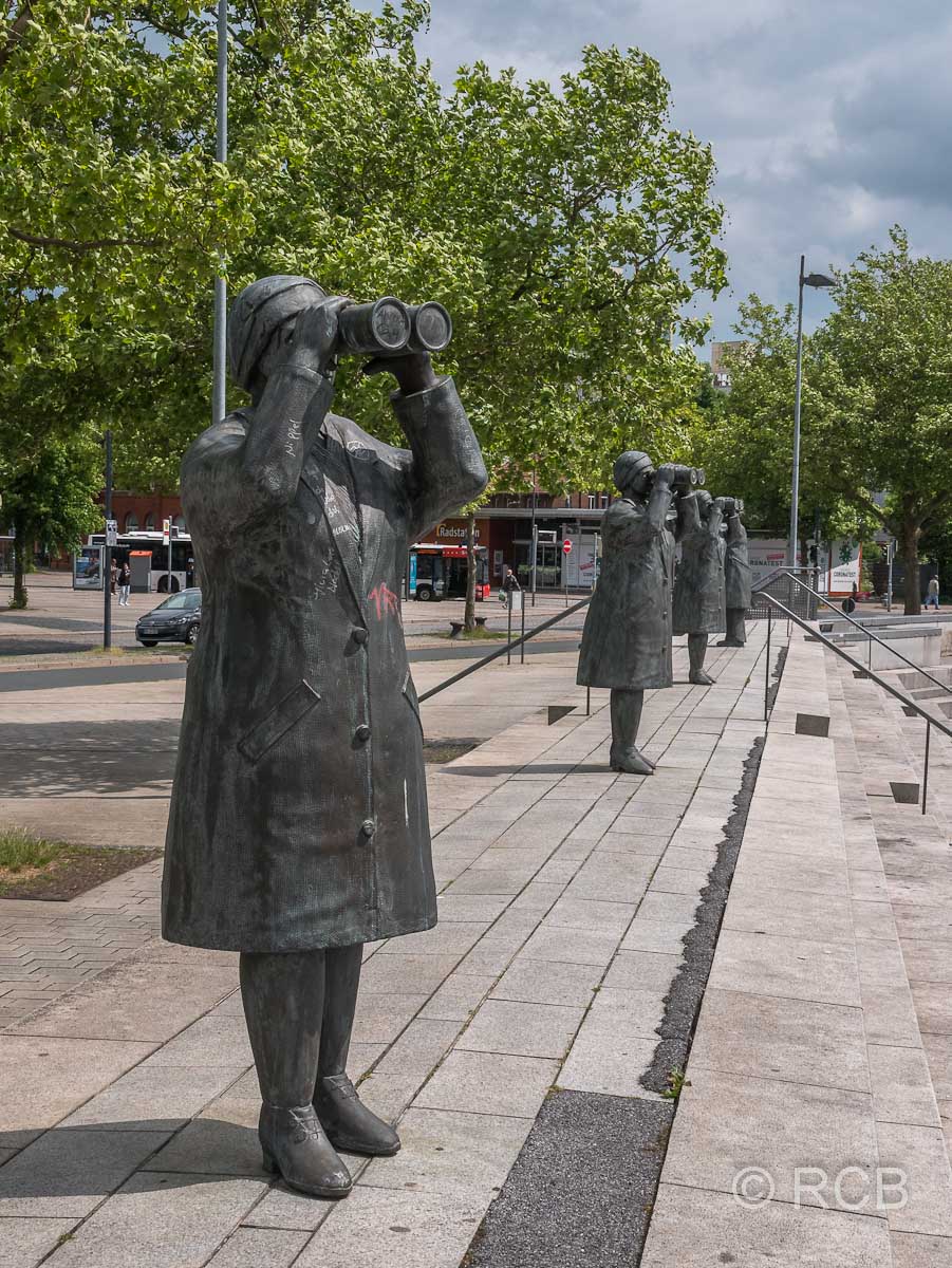 Skulpturengruppe "Ankunft und Abschied" am Museumshafen Vegesack