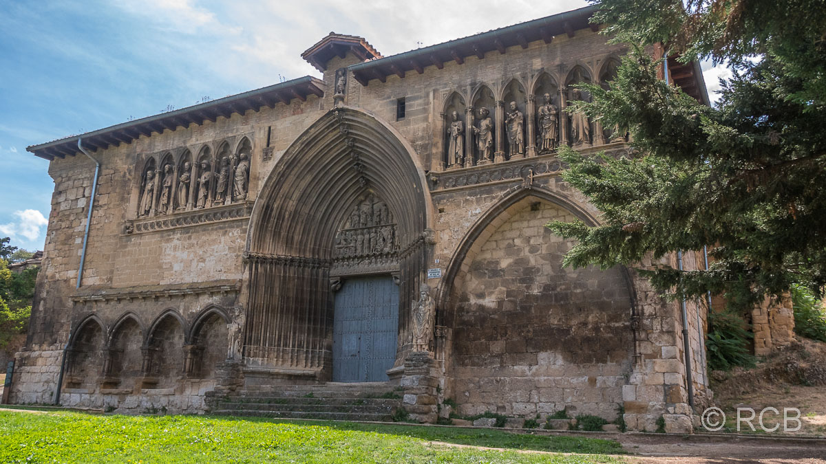 Estella, gotische Fassade der Kirche Santo Sepulcro