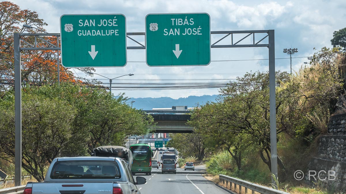EInfahrt in der Hauptstadt San José