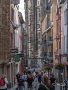 Krämerstraße, hinten der Aachener Dom