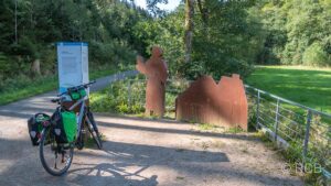 Rastplatz mit Infotafel am Kloster Reichenstein