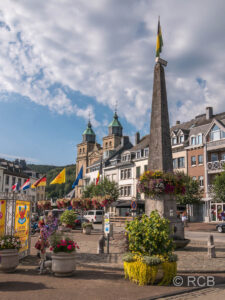 Malmedy, Obelisk und Kathedrale