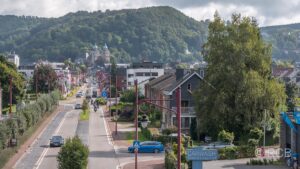 Blick über Malmedy bis zur Kathedrale