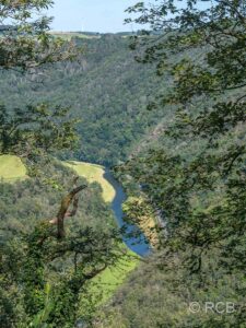 Blick hinab ins Tal der Sauer